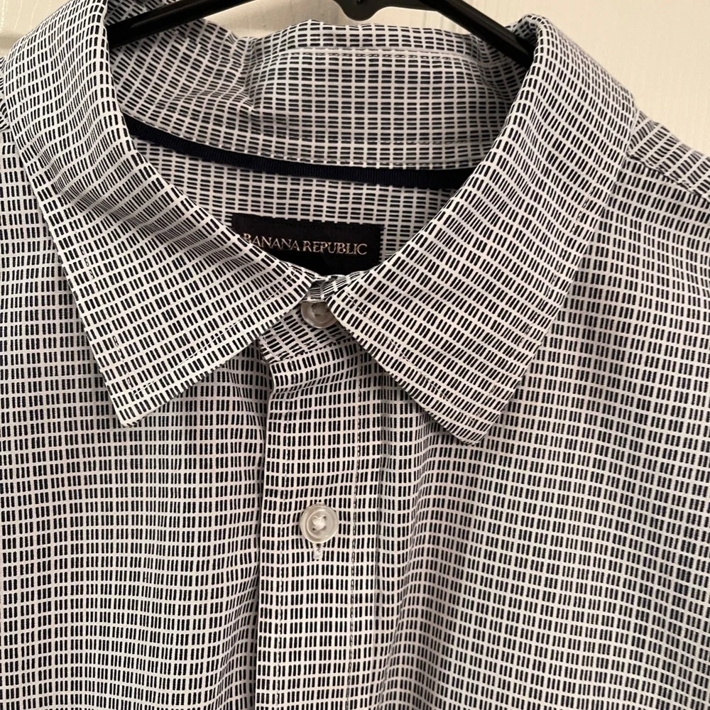 Banana Republic Men's Navy & White Micro Print‎ Button Down Shirt XL